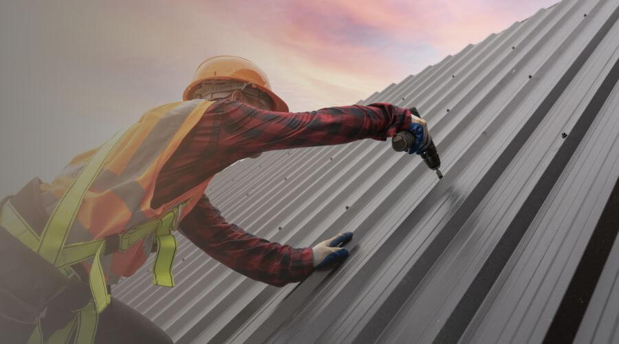 Professional gutter cleaning in Dell, AR